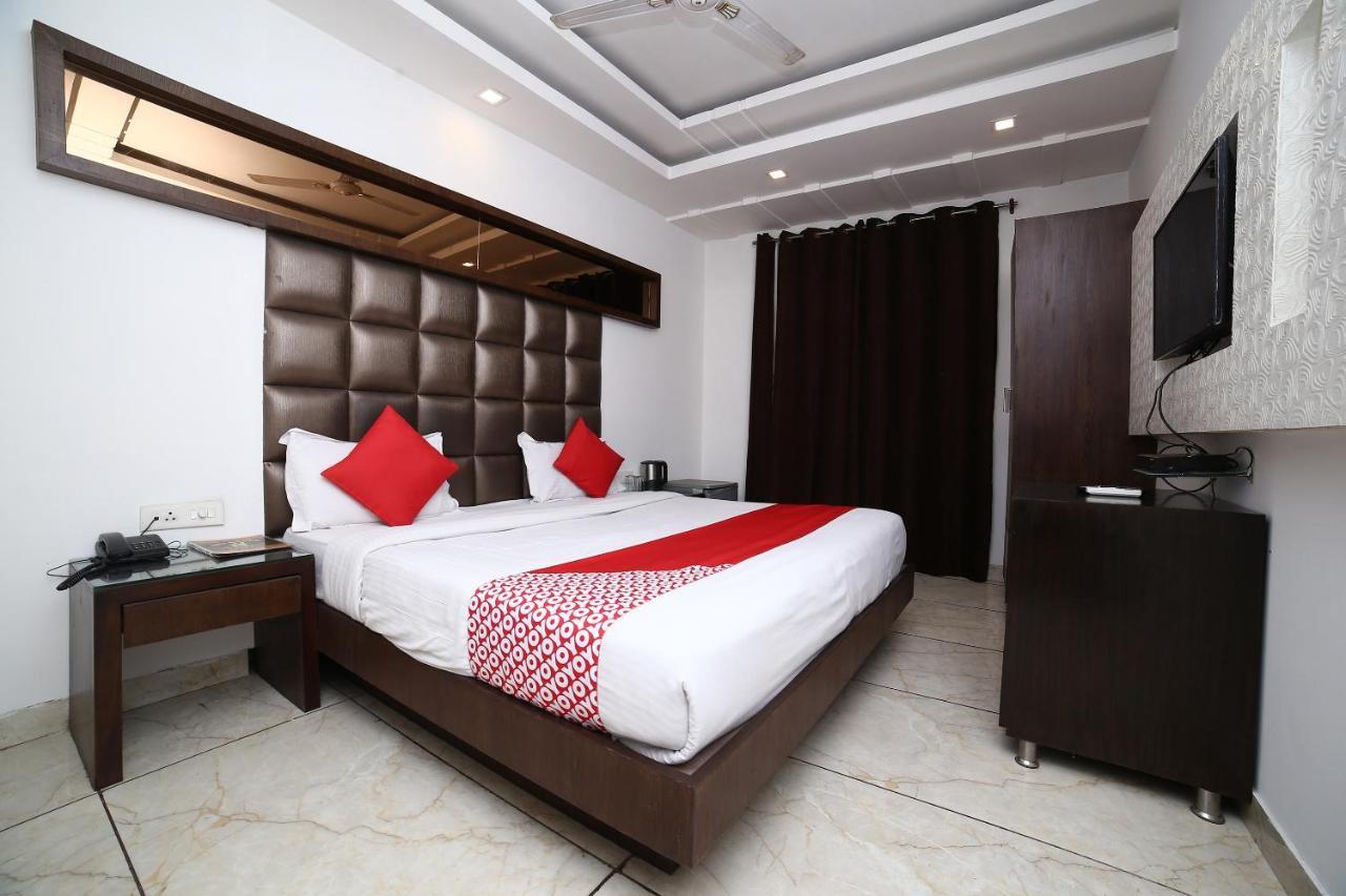 ניו דלהי Oyo 11150 Hotel Jmd Rooms מראה חיצוני תמונה