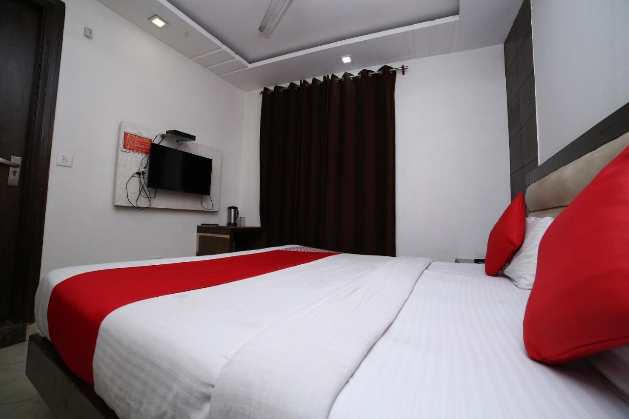 ניו דלהי Oyo 11150 Hotel Jmd Rooms מראה חיצוני תמונה