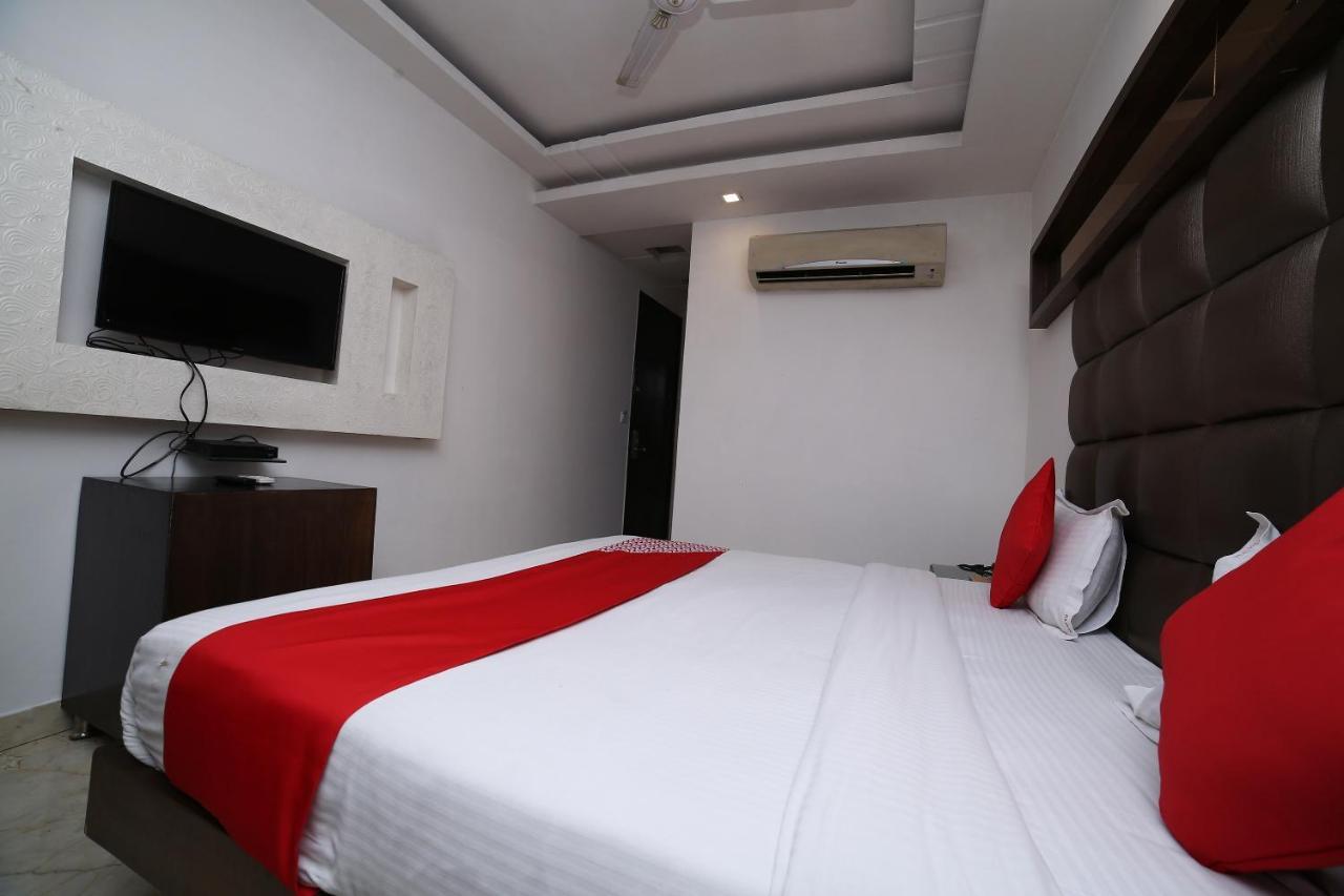 ניו דלהי Oyo 11150 Hotel Jmd Rooms מראה חיצוני תמונה