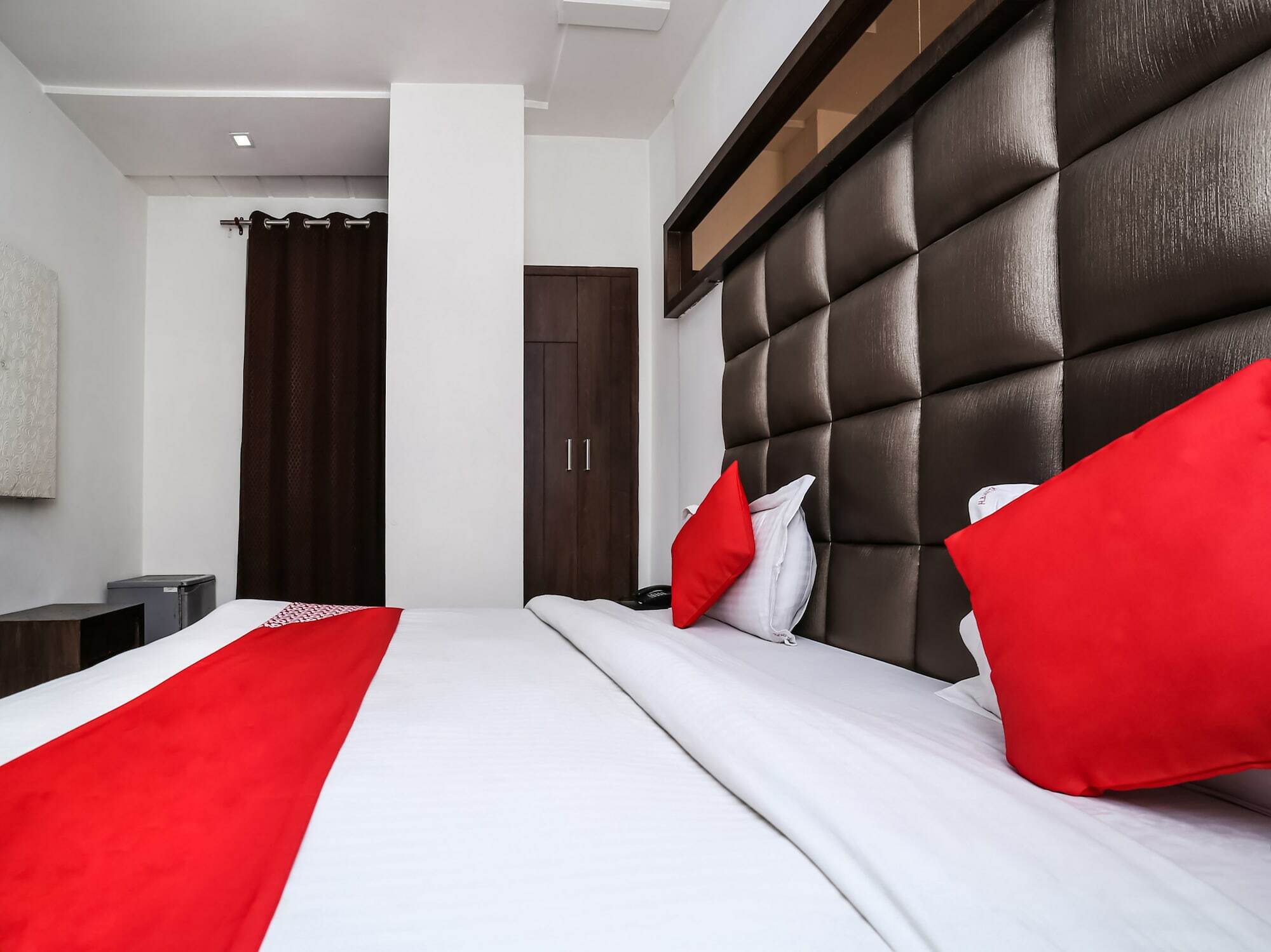 ניו דלהי Oyo 11150 Hotel Jmd Rooms מראה חיצוני תמונה