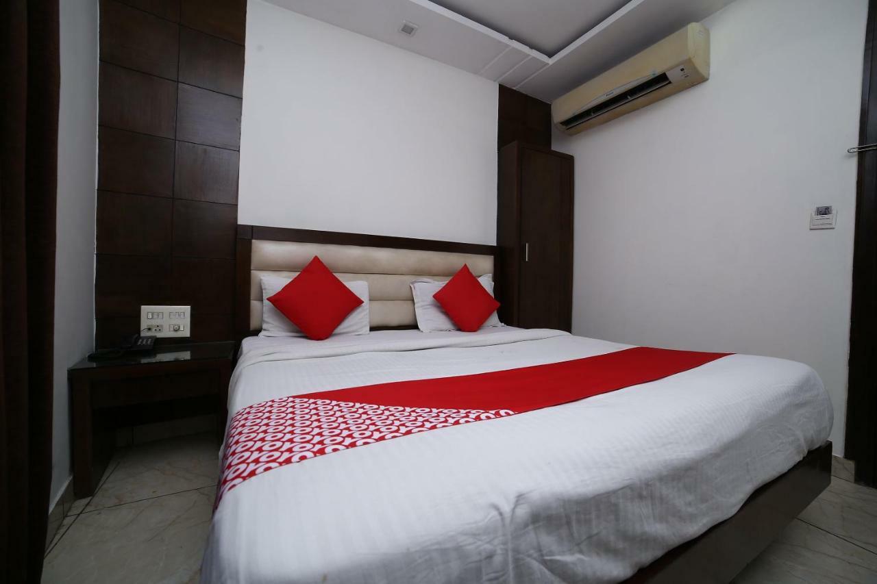 ניו דלהי Oyo 11150 Hotel Jmd Rooms מראה חיצוני תמונה