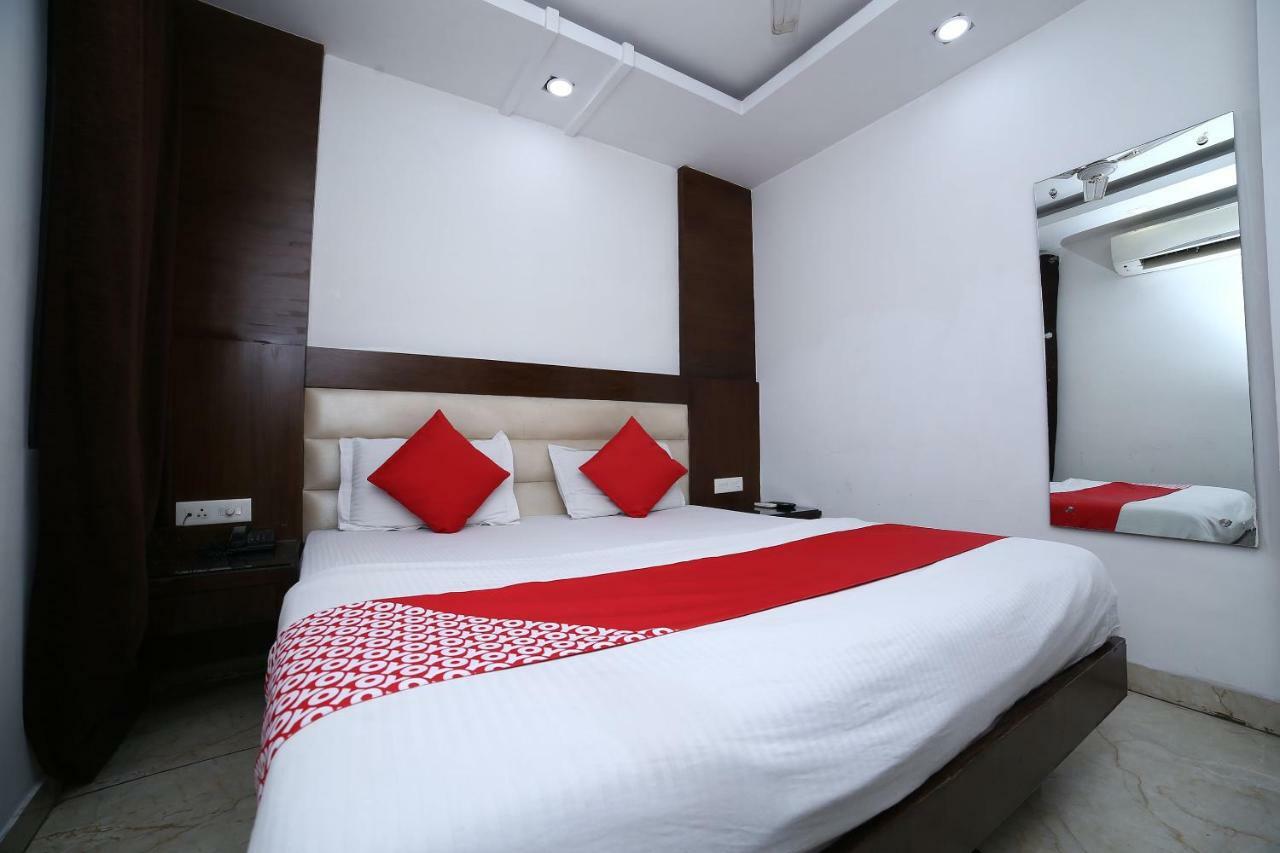 ניו דלהי Oyo 11150 Hotel Jmd Rooms מראה חיצוני תמונה