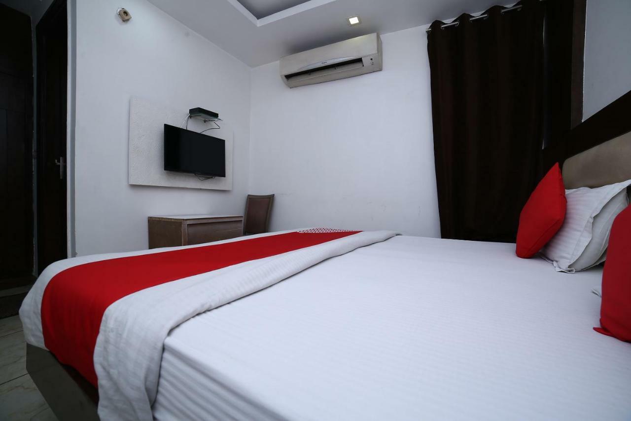 ניו דלהי Oyo 11150 Hotel Jmd Rooms מראה חיצוני תמונה